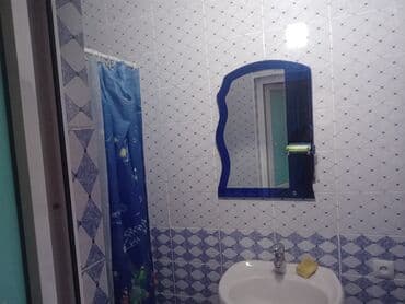 сниму дом за городом: Сдаётся небольшая комната с отдельным санузлом. Описание: - Комната — 3