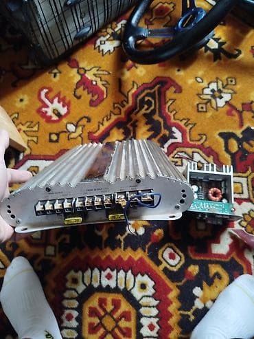 bridgestone blizzak: Усилитель 280 Вт, Каналов: 4 — 1