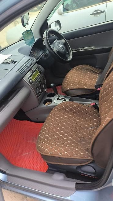 Mazda Demio: 2004 г., 1.5 л, Автомат, Бензин, Хэтчбэк — 3