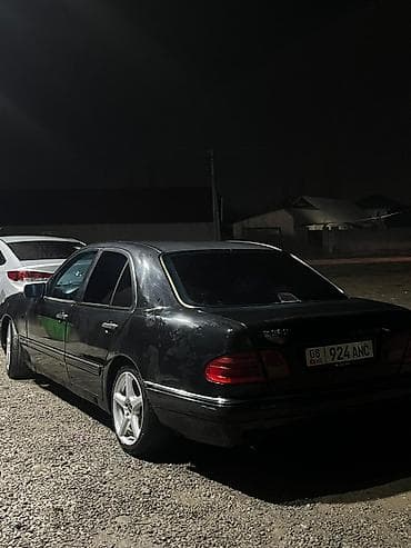 Mercedes-Benz E-Class: 1999 г., 2 л, Ручные, Бензин, Седан
