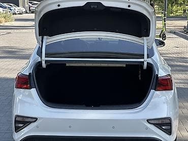 автомаи: Kia K3: 2018 г., 1.6 л, Автомат, Бензин, Седан — 5