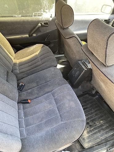 Volkswagen Passat: 1990 г., 1.8 л, Механика, Бензин, Седан — 10