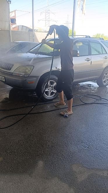 Услуга: профессиональная автомойка Описание: - Контактная бесщеточная