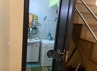 4: 🏡 Продаётся двухэтажный дом (полдома с отдельными воротами и двором) 📍 — 9