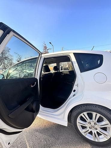 Honda Jazz: 2010 г., 1.5 л, Автомат, Бензин, Хэтчбэк — 5