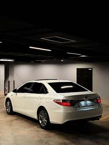 Унаа сатуу: Toyota Camry: 2015 г., 2.5 л, Вариатор, Гибрид, Седан — 2