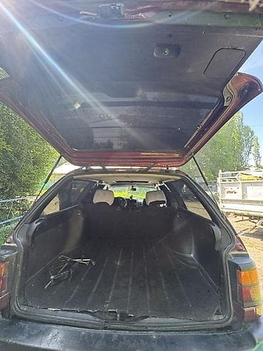 Транспорт: Volkswagen Passat Variant: 1992 г., 1.8 л, Бензин, Универсал — 9