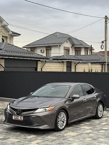 300 000: Toyota Camry: 2020 г., 2.5 л, Автомат, Бензин, Седан — 2