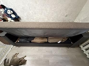 диван с матрасом: Прямой диван, Б/у — 2