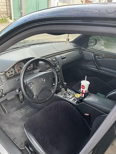 решетка радиатора w211 рестайлинг: Mercedes-Benz E-Class: 2001 г., 3.2 л, Автомат, Дизель, Седан — 9