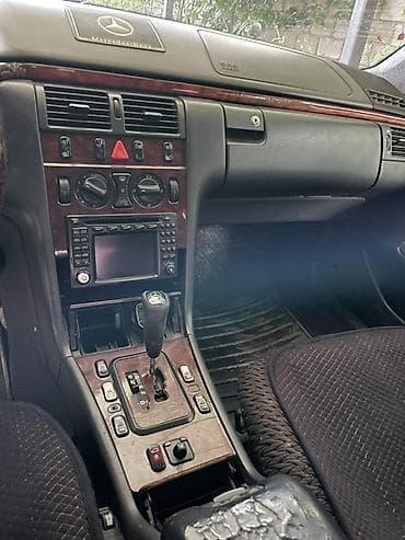 воздухамер w210: Mercedes-Benz E-Class: 2000 г., Седан — 8