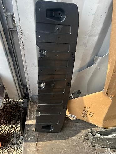 продаю оргстекло: Панель-обшивка задней двери (внутренняя) для коммерческого фургона — 1