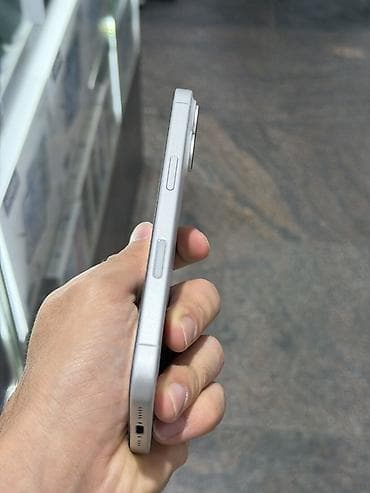 смарт кольцо: IPhone 16, 128 ГБ, белый - Память: 128 GB - Наклейка на устройстве — 3