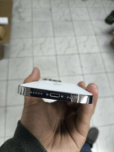 ssd 256: IPhone 14 Pro, Б/у, 256 ГБ, Серебристый, Зарядное устройство, 82 % — 4