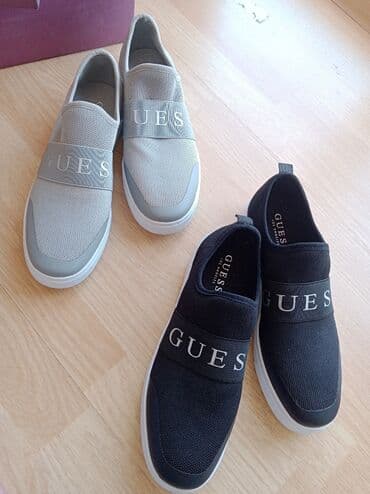 женские брендовые туфли недорого: Продается новая обувь. Размер 38. Босоножки 2600с. Слипоны (оригинал — 1