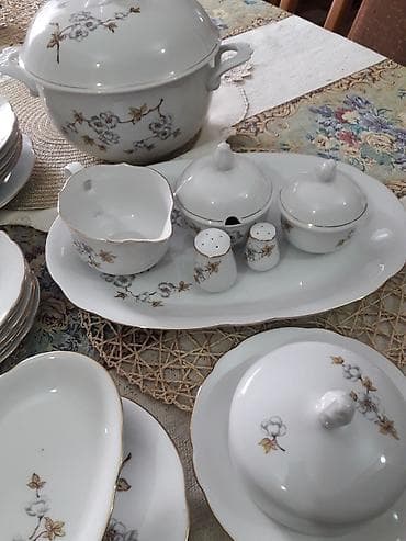 dinner table: Винтажный фарфоровый столовый сервиз производство ГДР.36 предметов — 3
