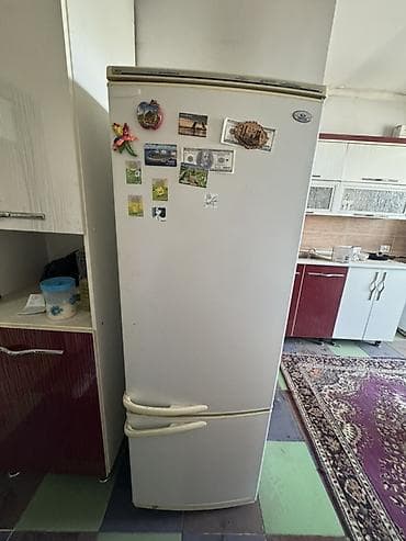 Набор для кухни и гостиной: 1) Холодильник двухкамерный -