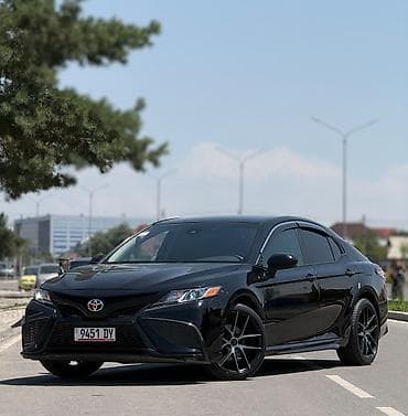 Toyota Camry: 2019 г., 2.5 л, Вариатор, Бензин, Седан — 2