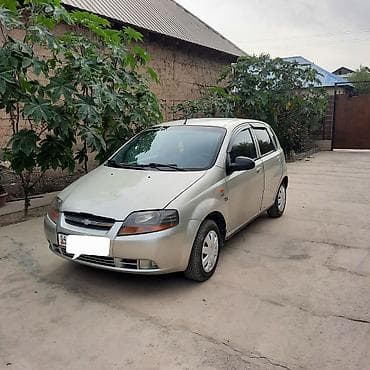 хундай аванте 1: Chevrolet Aveo: 2004 г., 1.2 л, Кол менен иштөөчү, Бензин, Хетчбек — 2