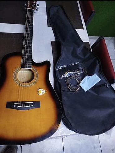 Срочно продаю акустическая гитара 51-размер комплект: 6- струна