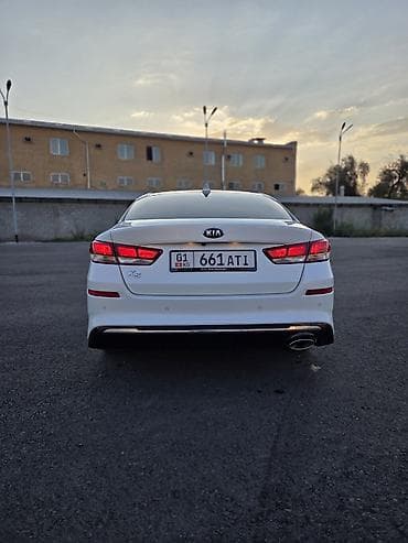аудио касеты: Kia K5: 2019 г., 2 л, Автомат, Газ, Седан — 2