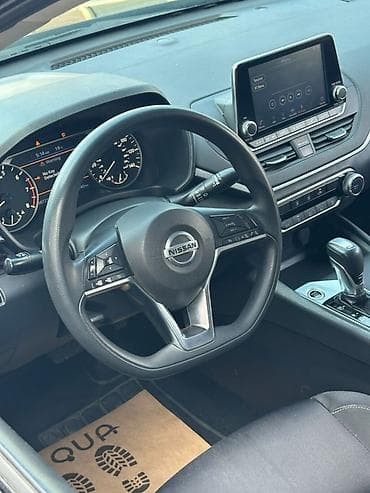 Nissan Altima: 2020 г., 2.5 л, Автомат, Бензин, Седан — 4