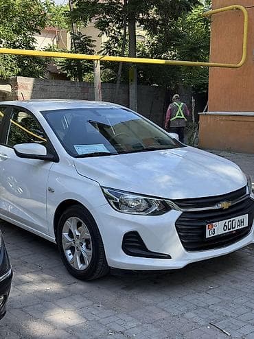 Chevrolet Onix: 2020 г., 1 л, Автомат, Бензин, Седан — 3