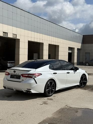 рага авто: Toyota Camry: 2018 г., 2.5 л, Автомат, Бензин, Седан — 2