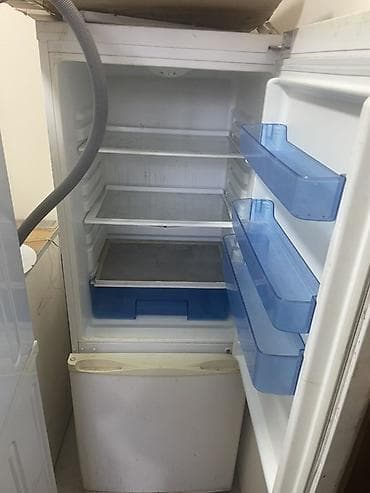 Техника для кухни: Холодильник Indesit, Двухкамерный — 5