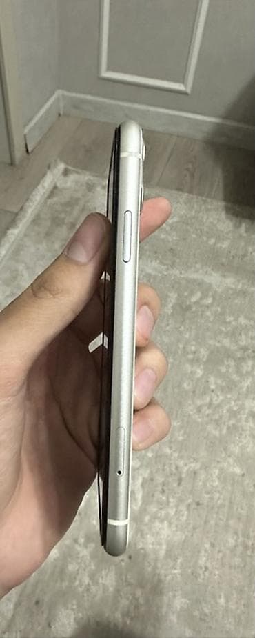iphone 8 pro max: IPhone 11, Б/у, 128 ГБ, Белый, Чехол, 70 % — 6