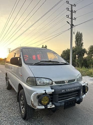 бампер мер 124: Mitsubishi Delica: 1996 г., 2.4 л, Автомат, Газ, Минивэн — 2