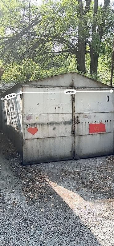 9 м², Металлический