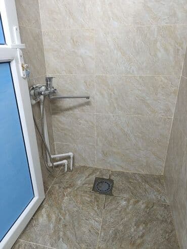 сдаю дом 8000: 20 м², 6 комнат, Подвал, погреб, Забор, огорожен — 8