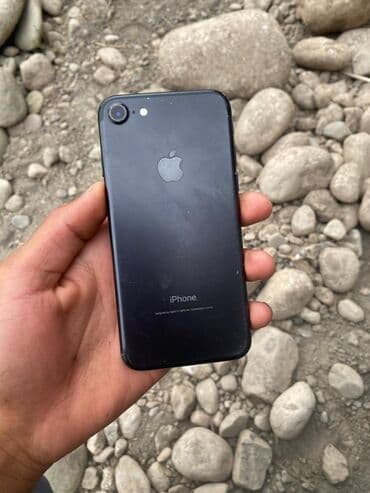 IPhone 7, Б/у, 32 ГБ, Черный, Зарядное устройство, Кабель, 100 %