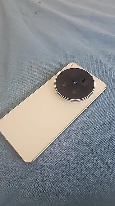 poco x7: Vivo X300 Ultra, Новый, 256 ГБ, цвет - Белый, 2 SIM — 1
