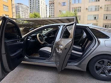Kia K5: 2022 г., 2 л, Автомат, Газ, Седан — 2