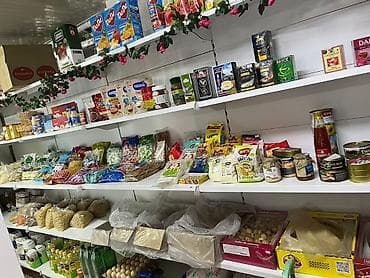 бутыль вода: Мини‑маркет с широким ассортиментом напитков и продуктов повседневного — 3