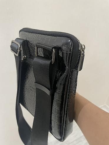 samsung galaxy a31: Срочно продается барсетка :1200с качество🔥🔥🔥 — 3