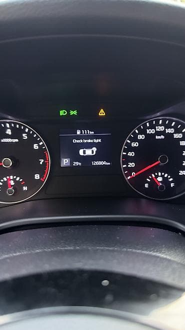 kia ceet: Kia Cerato: 2018 г., Автомат, Бензин, Седан — 9