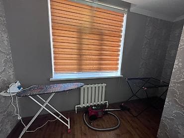 Батирлер: 2 бөлмө, Менчик ээси, Чогуу жашоосу жок, Толугу менен эмереги бар — 3