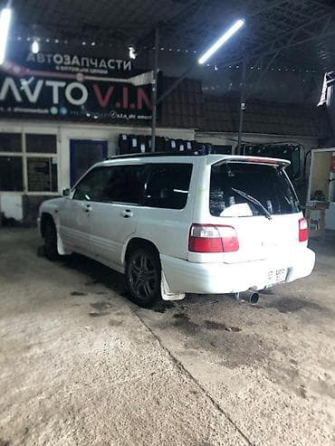 Subaru Forester: 2001 г., Бензин, Универсал