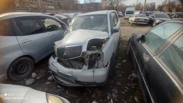 полик нексия 2: Mitsubishi Dion: 2000 г., 2 л, Автомат, Бензиновая, Минивэн — 8