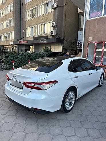 Toyota Camry: 2019 г., 2.5 л, Автомат, Бензин, Седан at lalafo.kg Toyota Camry: 2019 г., 2.5 л, Автомат, Бензин, Седан