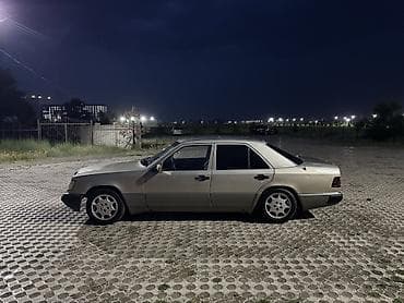 Mercedes-Benz E-Class: 1992 г., 2.3 л, Механика, Бензин, Седан