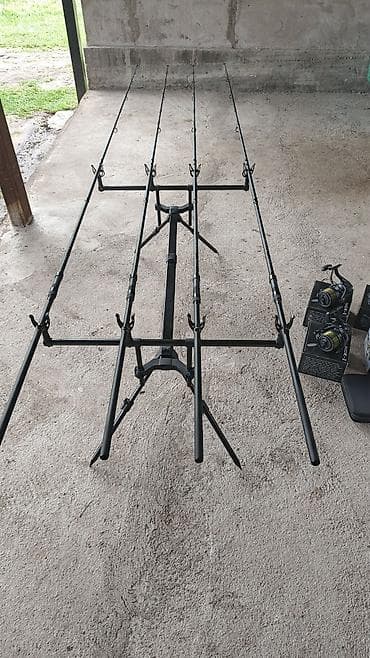 ремонт роликов: Карповый комплект для ловли на 4 удилища Состав: - 4 карповые удилища — 2