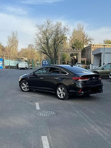 простой: Hyundai Sonata: 2018 г., Седан — 3