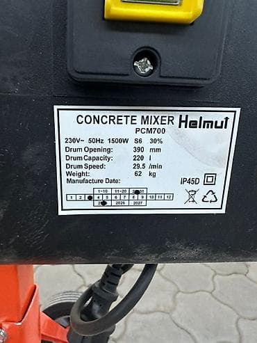 Окна и комплектующие: Бетоносмеситель Helmut PCM700 Характеристики с шильдика: - Питание — 6