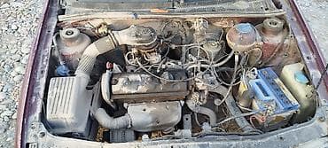 пасад седан: Volkswagen Golf: 1994 г., 1.3 л, Механика, Бензин, Хэтчбэк — 10