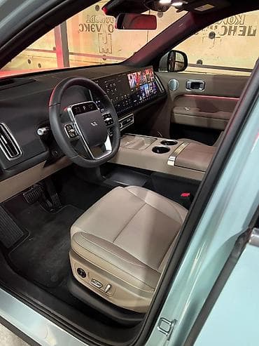 step 2: Lixiang L6: 2025 г., 1.5 л, Автомат, Гибрид, Кроссовер — 2