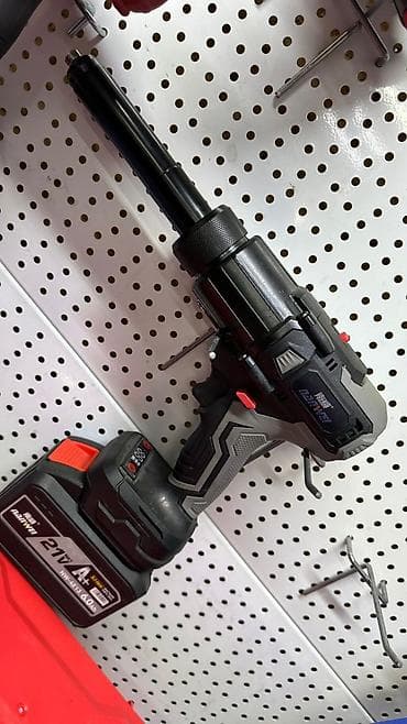 Аккумуляторный заклёпочник (ниппельный/вытяжной) 21V Описание: -